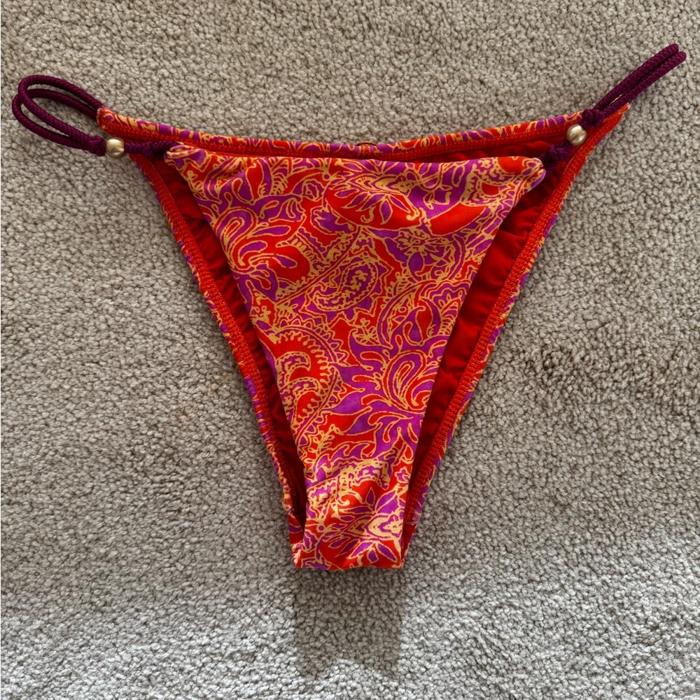 VIX bottoms size M perfect condition